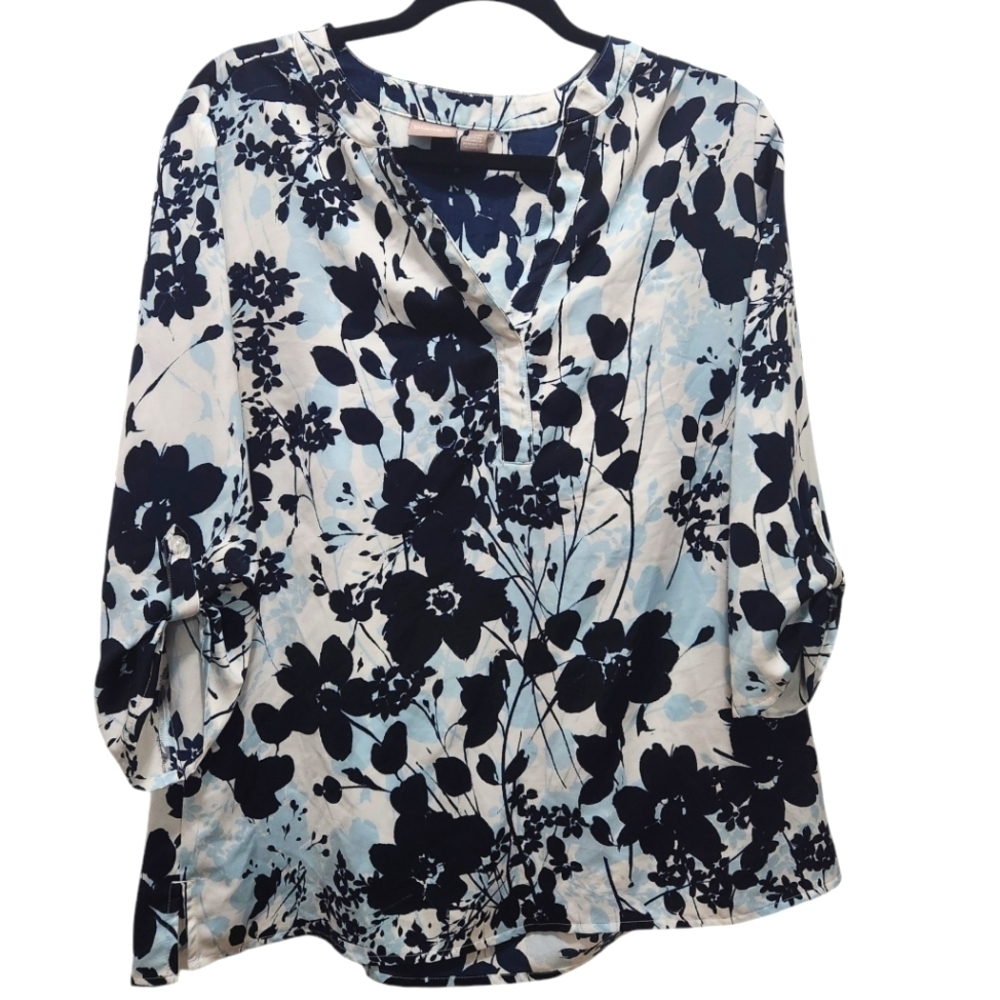 EUC Chicos White Blue Lovely Tea Garden Tunic Blouse Floral Career Size L Flowy